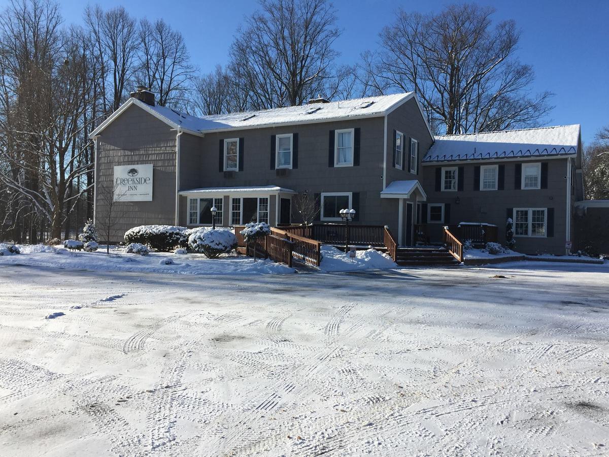 Creekside Inn Oneida Bagian luar foto