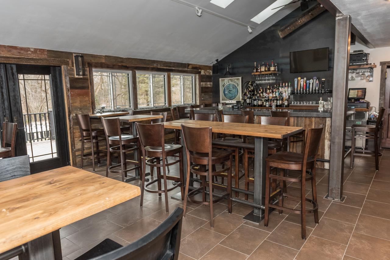 Creekside Inn Oneida Bagian luar foto